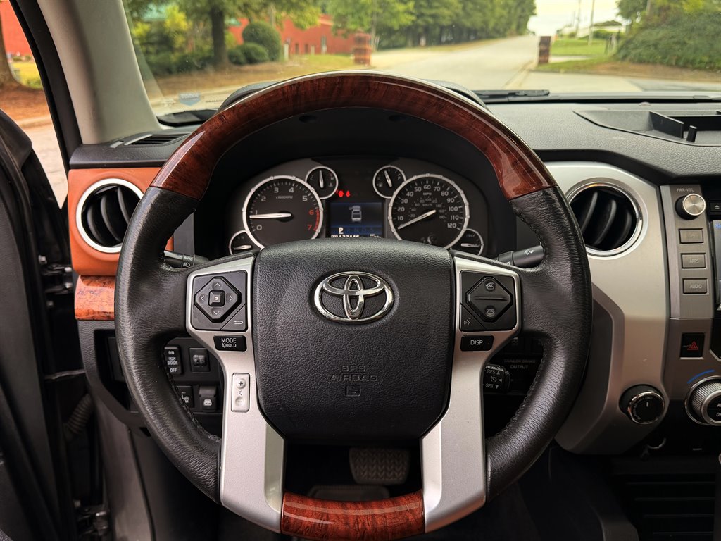 Toyota Tundra photo 11