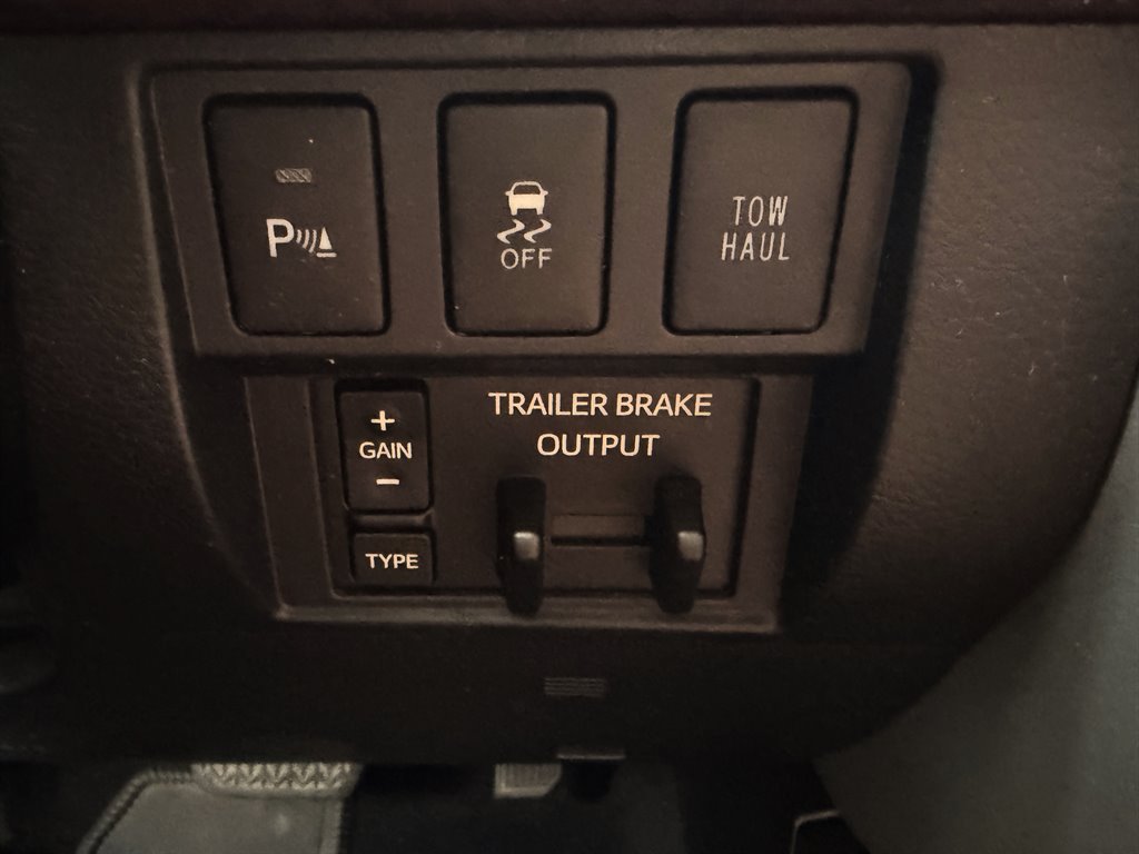 Toyota Tundra photo 19