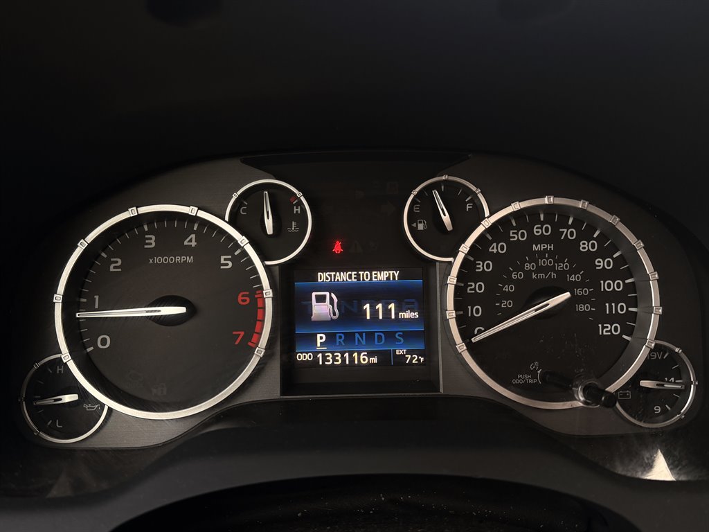 Toyota Tundra photo 12