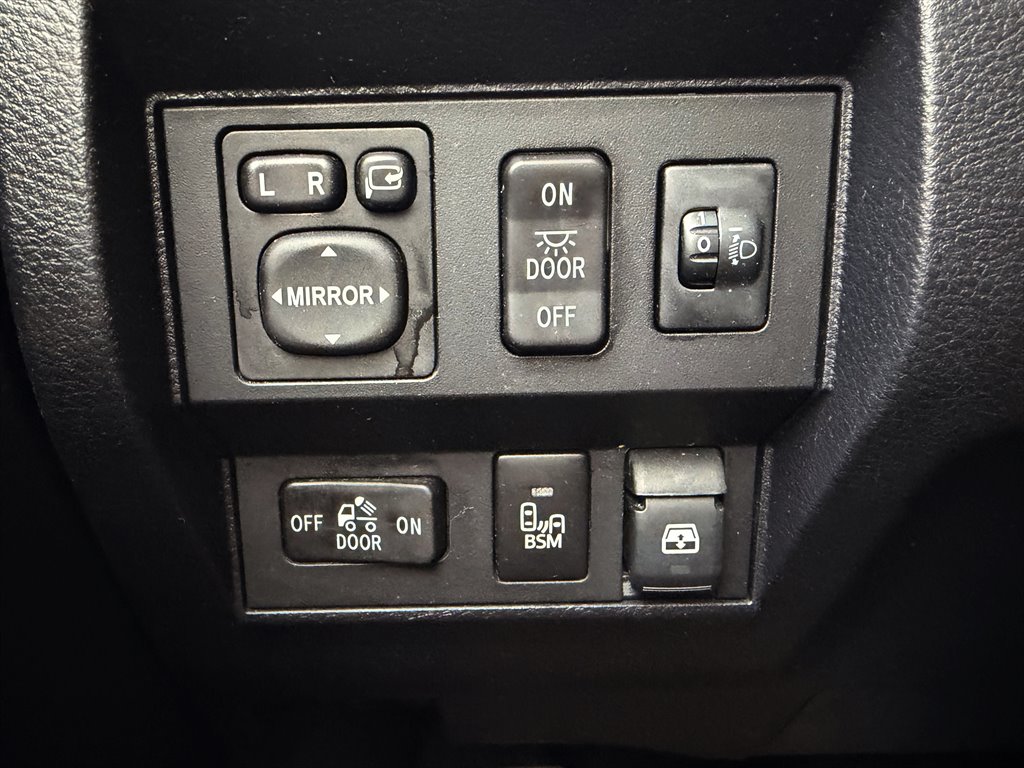 Toyota Tundra photo 20