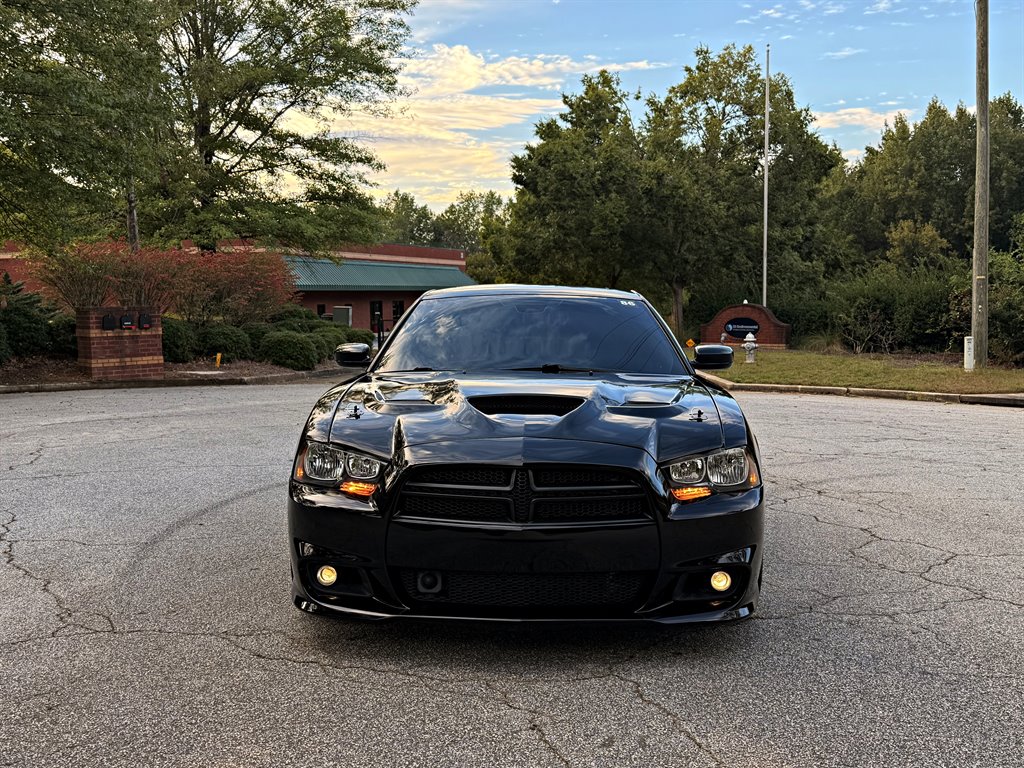Dodge Charger photo 2