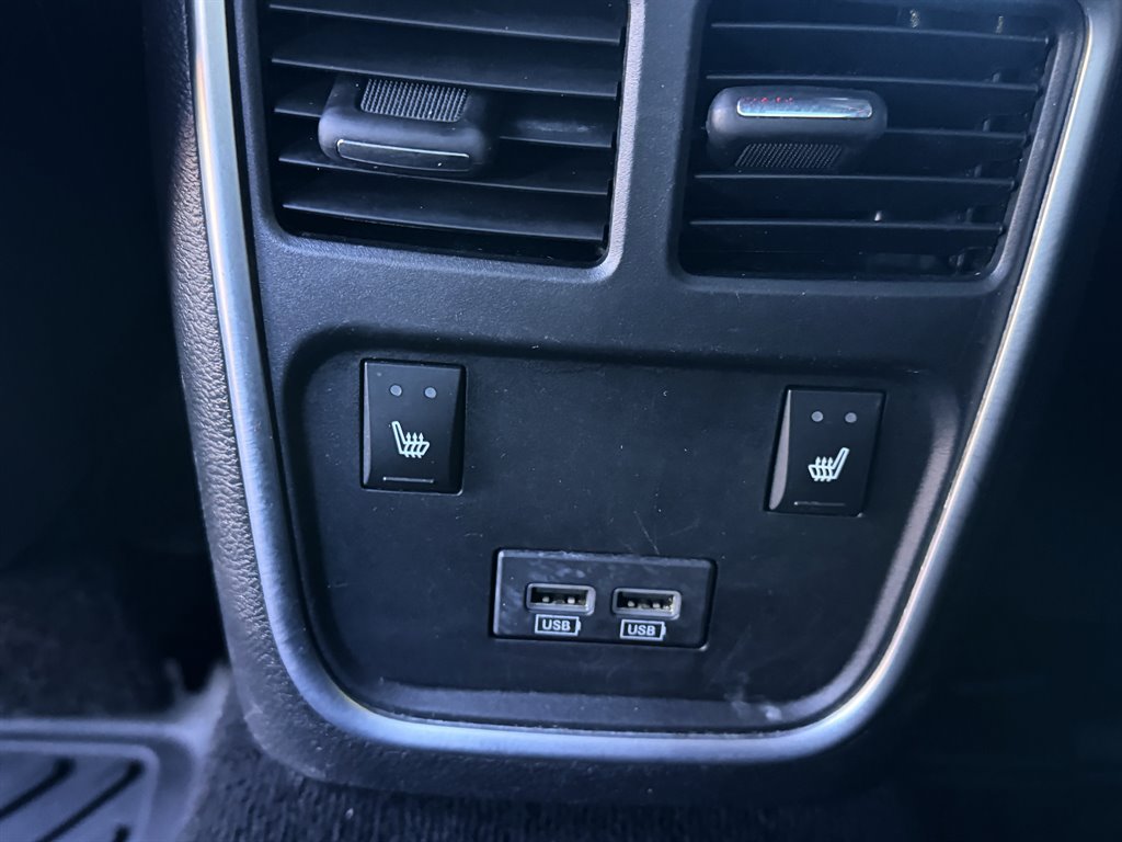 Dodge Charger photo 11