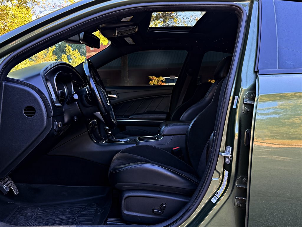 Dodge Charger photo 8