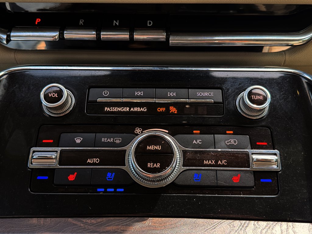 Lincoln Navigator photo 27
