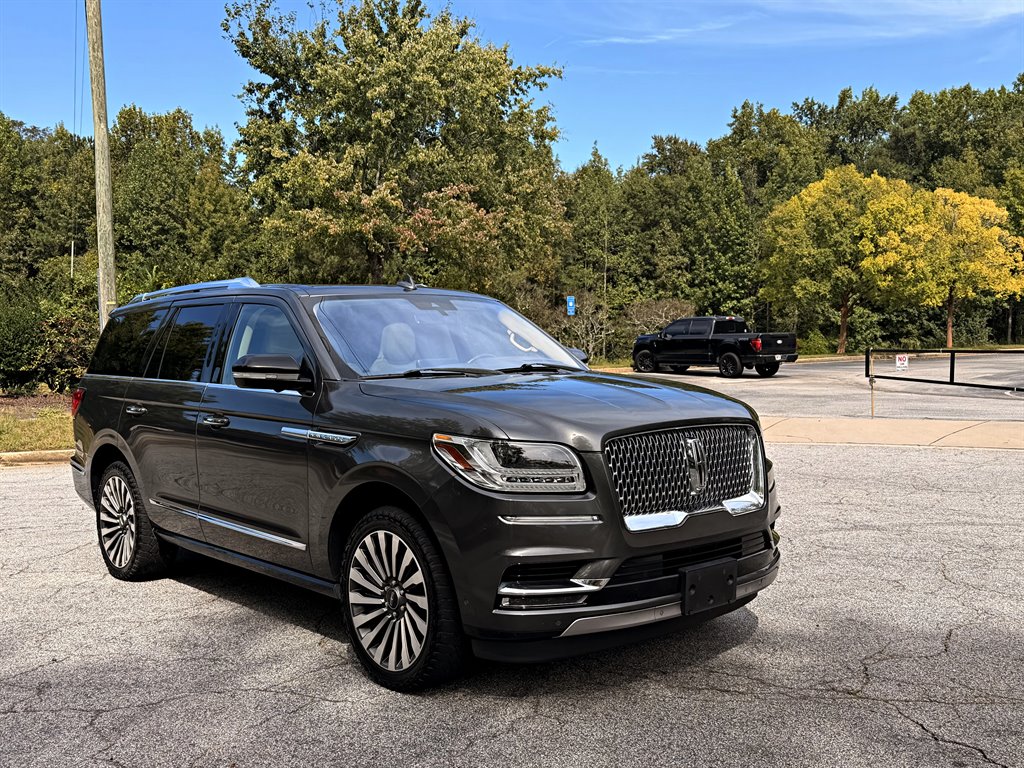 Lincoln Navigator photo 3