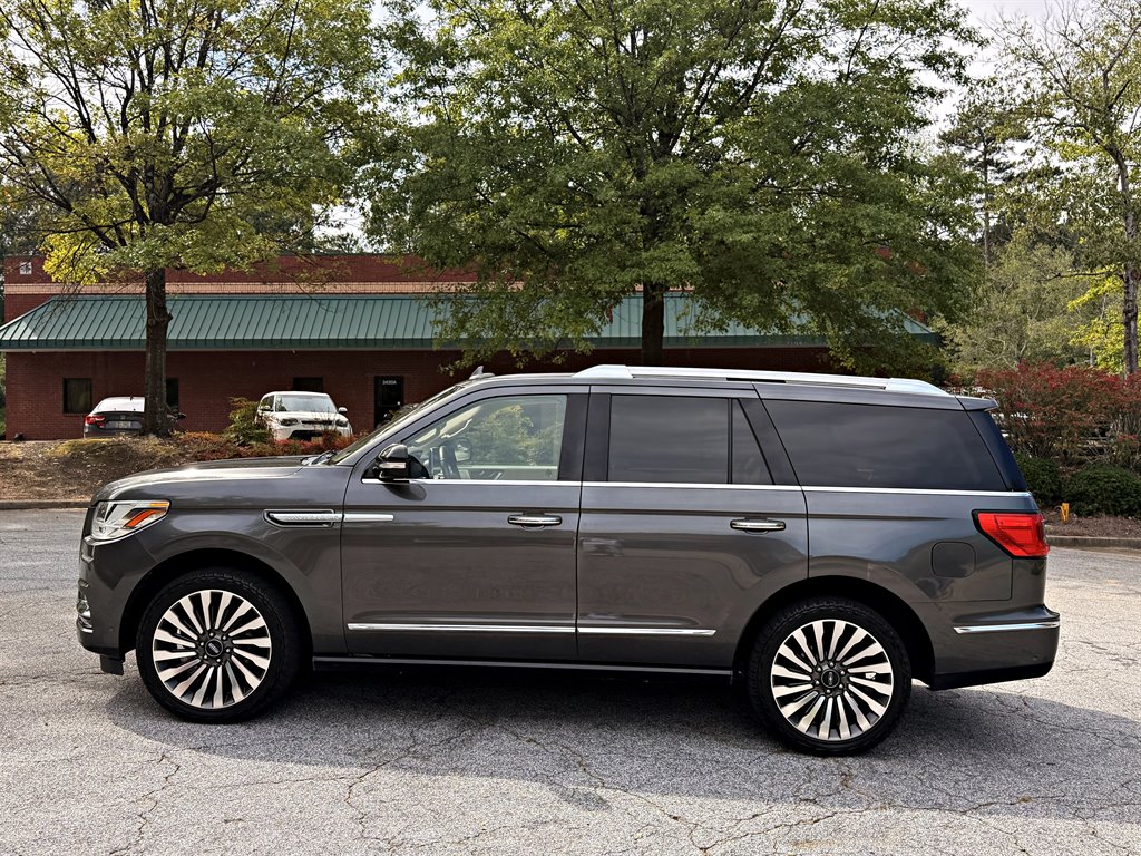 Lincoln Navigator photo 8