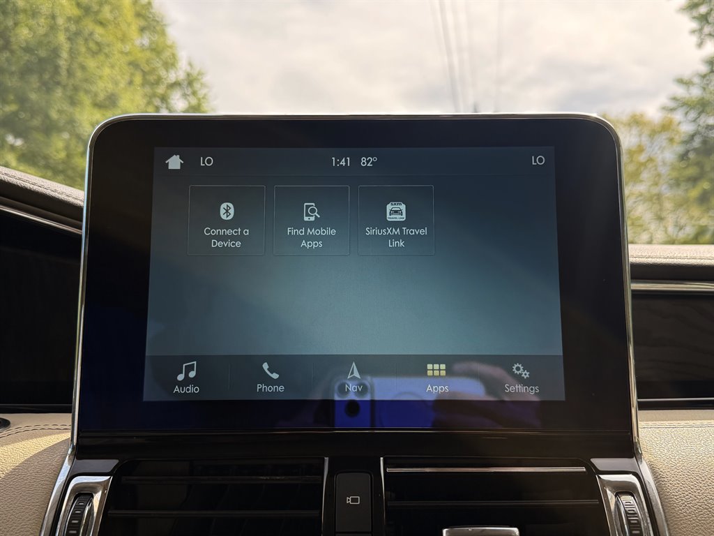 Lincoln Navigator photo 21