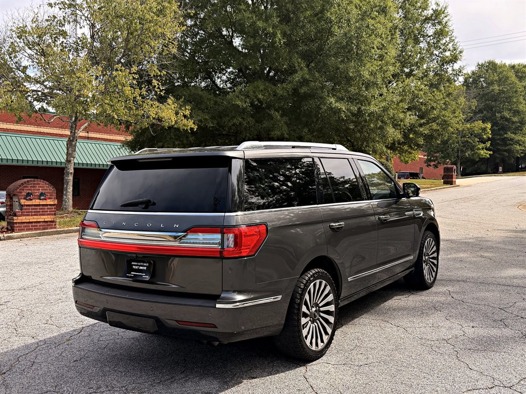 Lincoln Navigator photo 5