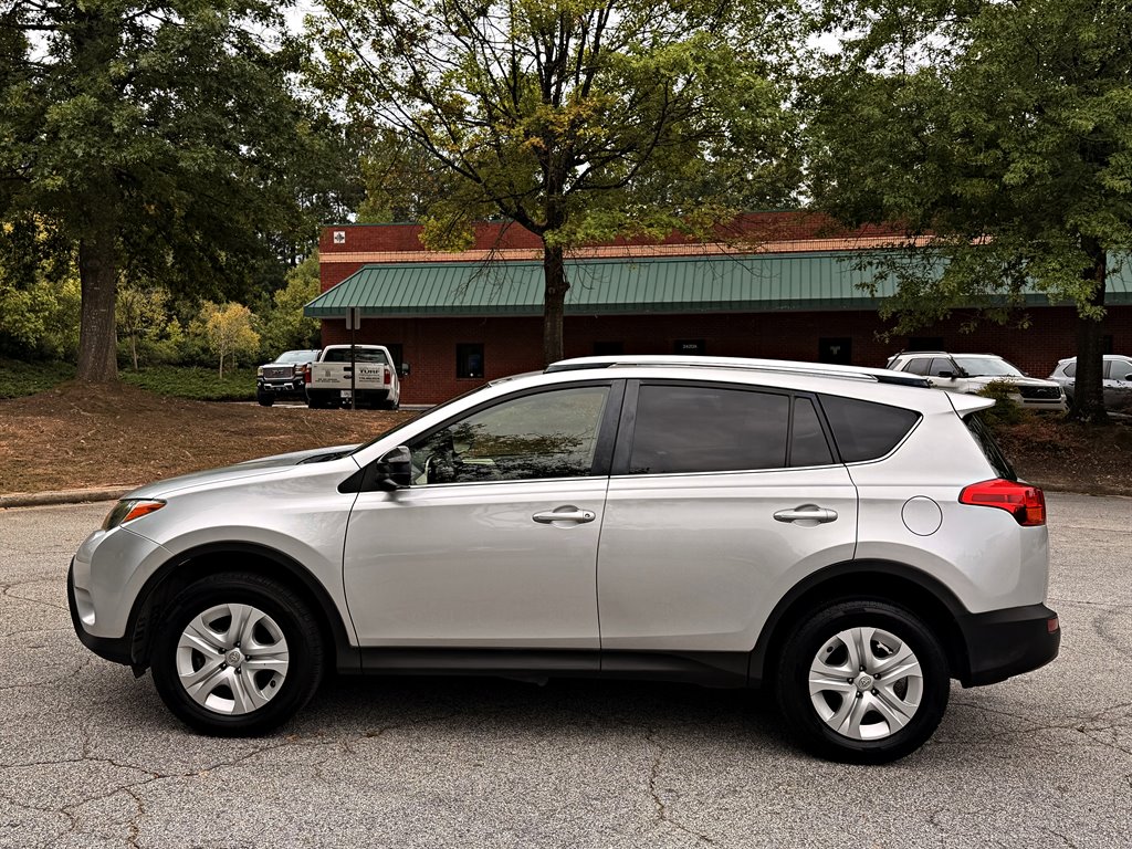 Toyota RAV4 photo 7