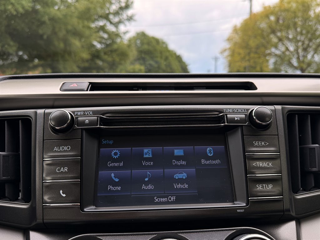 Toyota RAV4 photo 15