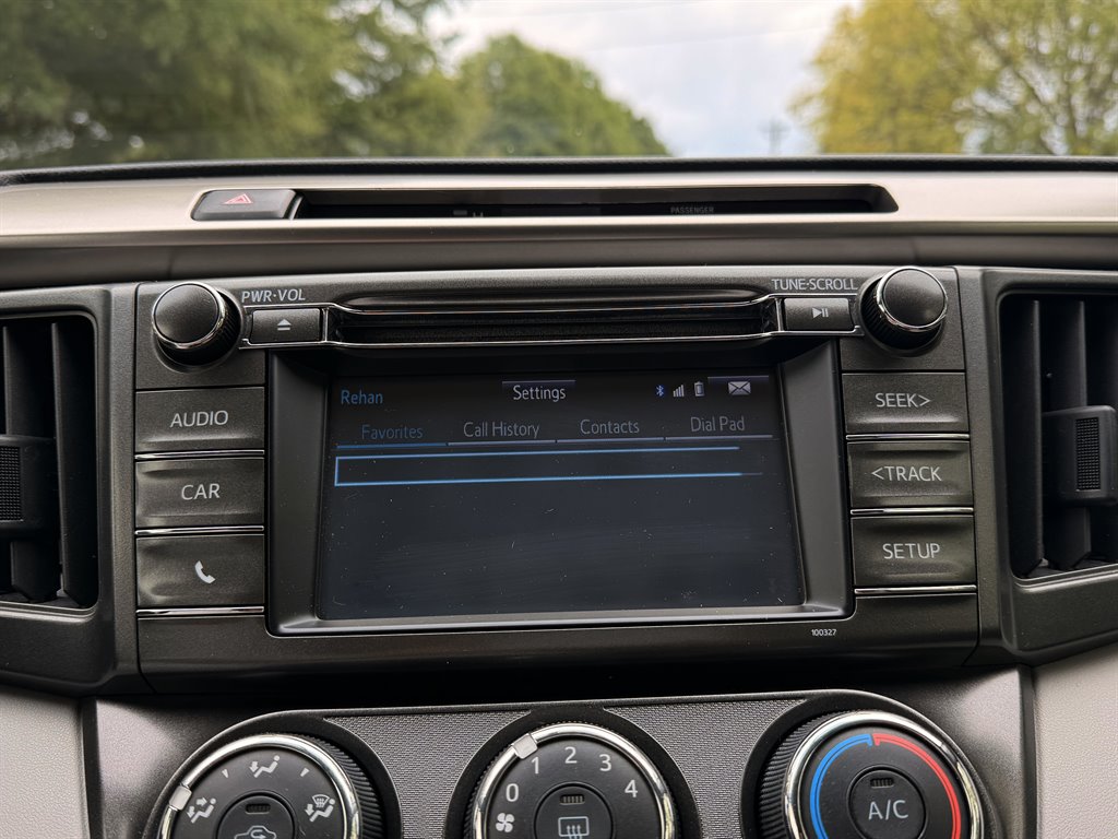 Toyota RAV4 photo 14
