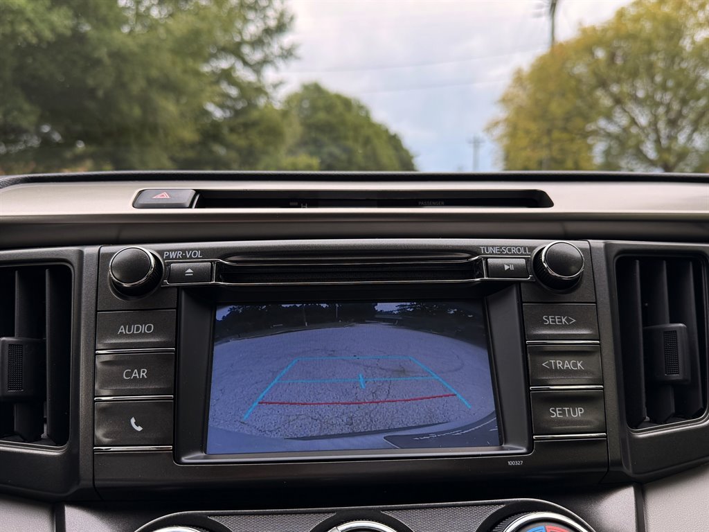 Toyota RAV4 photo 16