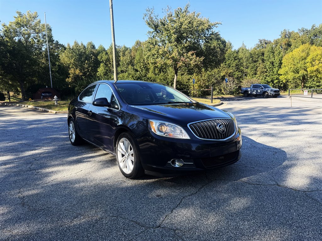 Buick Verano photo 2