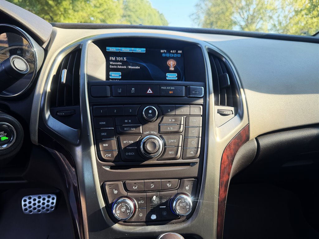 Buick Verano photo 13