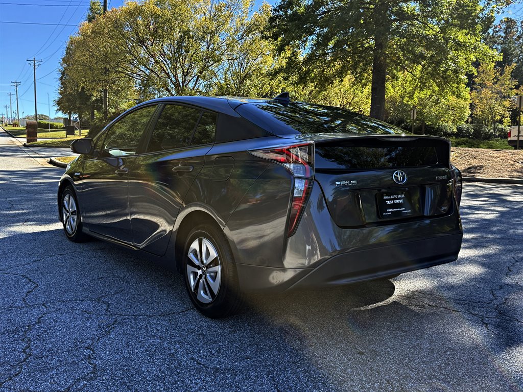 Toyota Prius photo 7