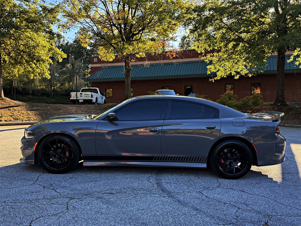 Dodge Charger photo 8