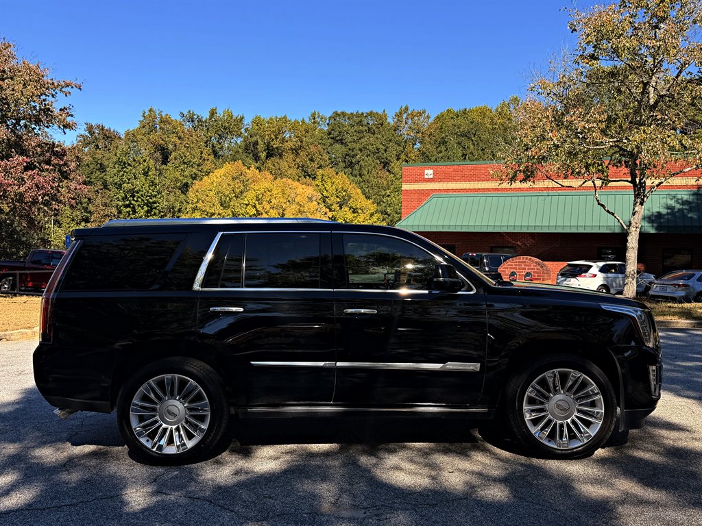 Cadillac Escalade photo 4