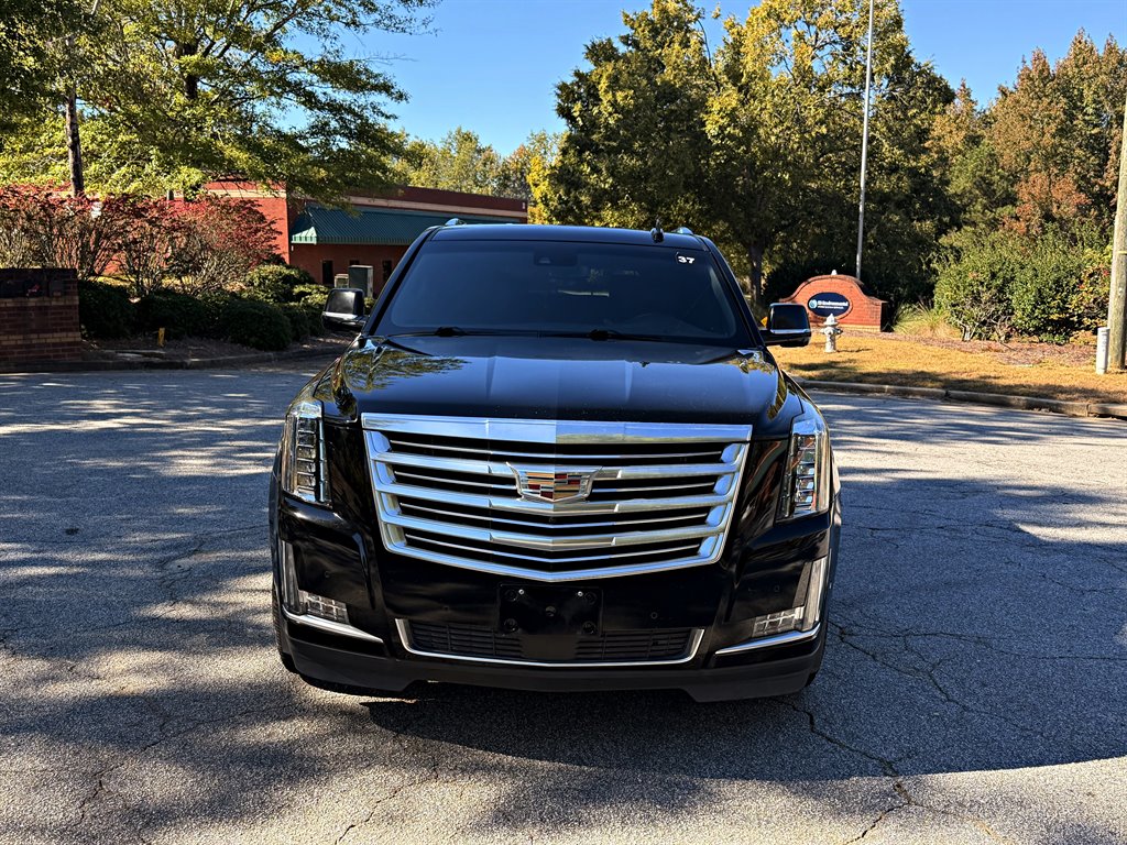 Cadillac Escalade photo 2