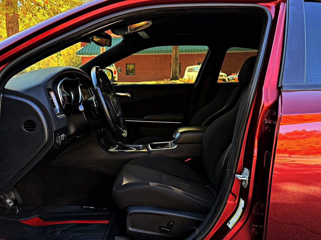 Dodge Charger photo 9