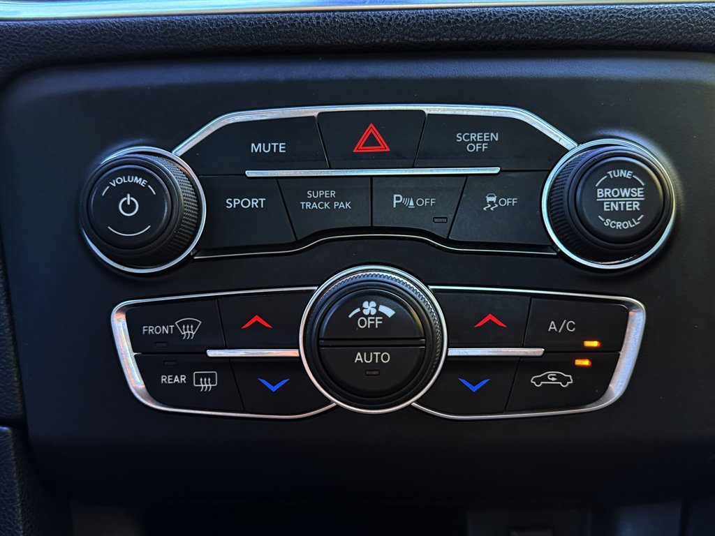 Dodge Charger photo 26