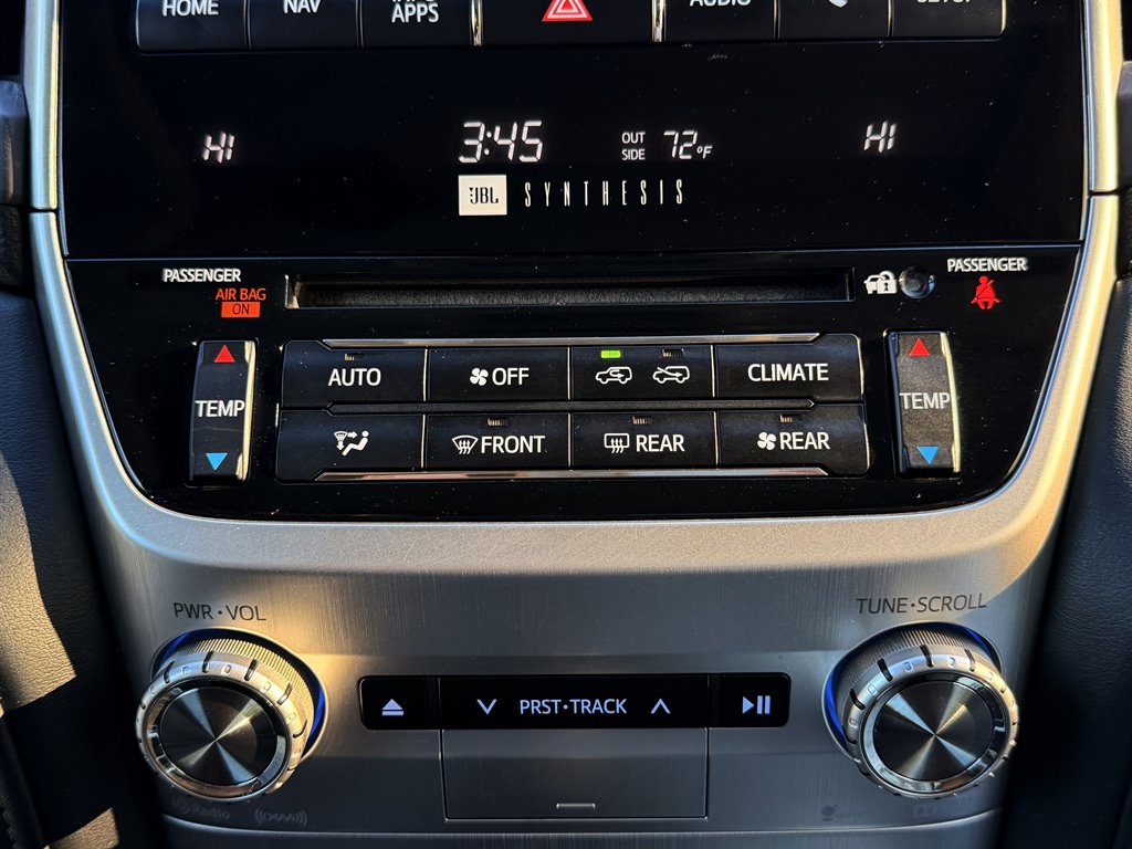 Toyota Land Cruiser photo 28