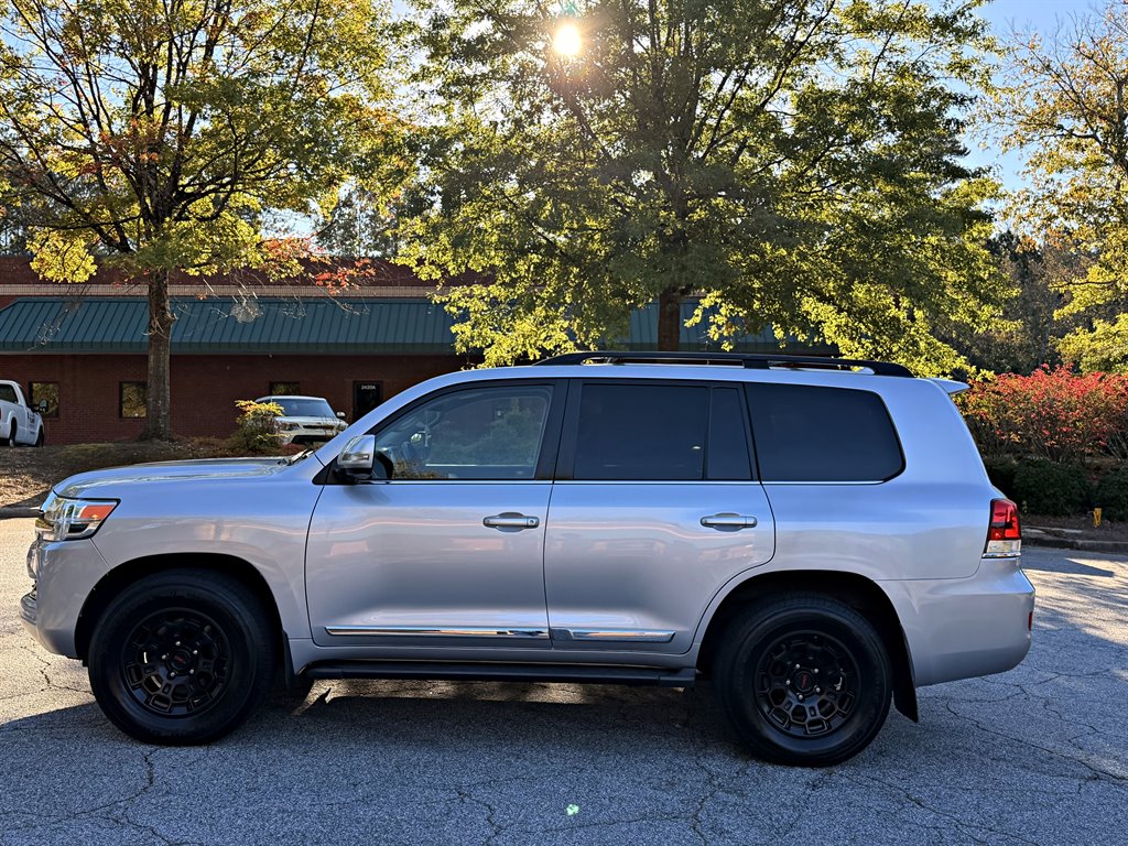 Toyota Land Cruiser photo 8