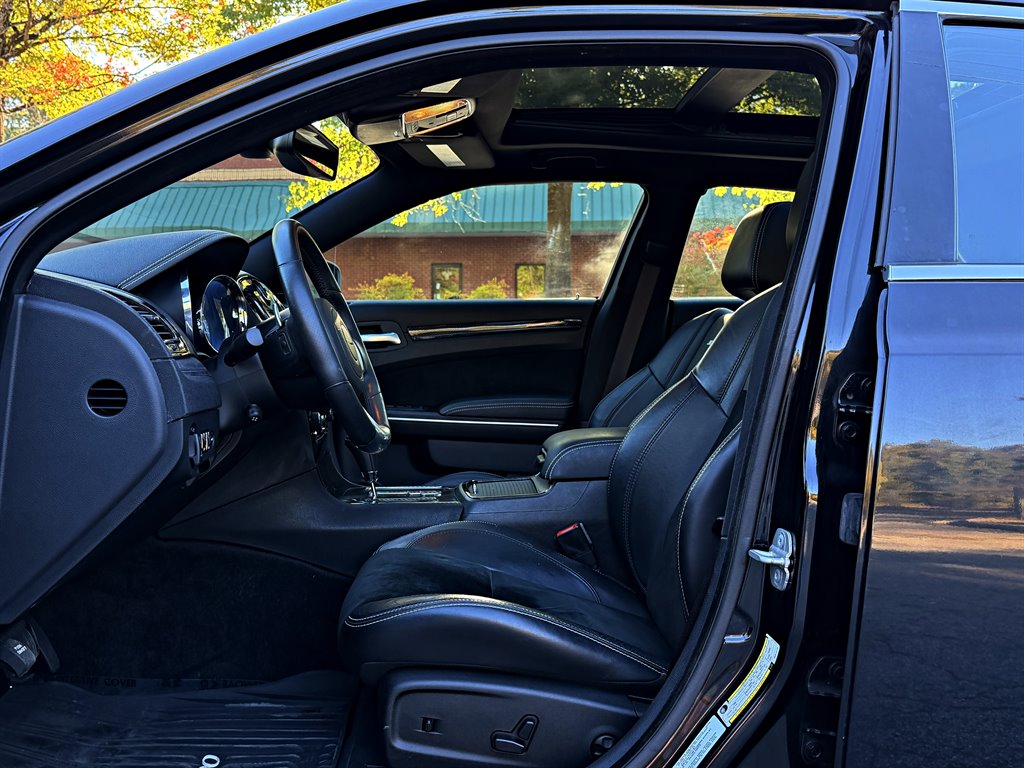 Chrysler 300 photo 10