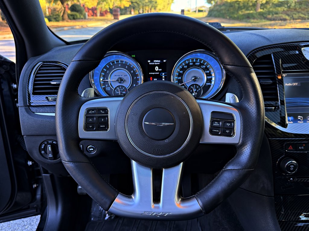 Chrysler 300 photo 13