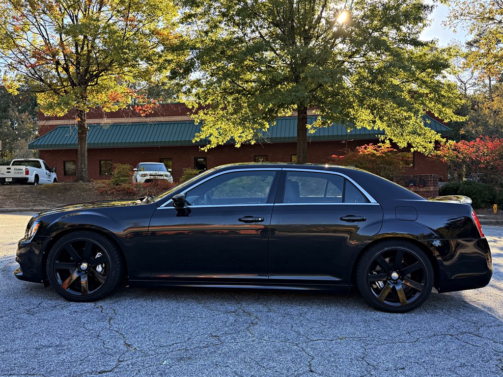 Chrysler 300 photo 8