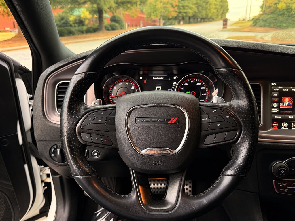 Dodge Charger photo 11
