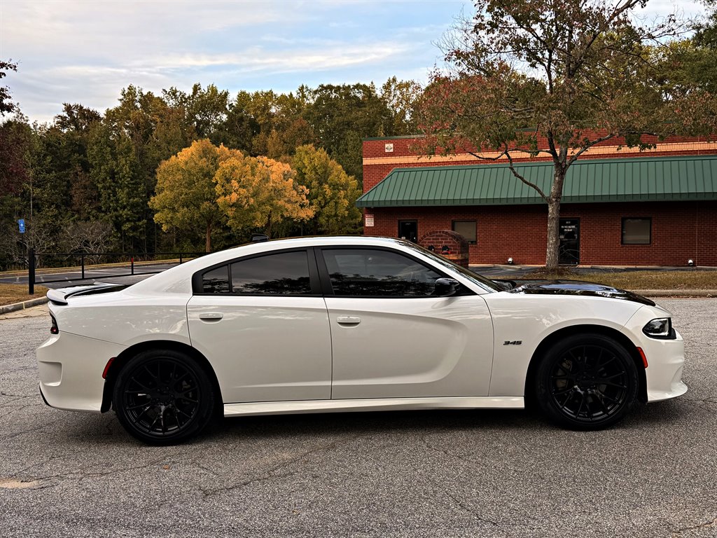 Dodge Charger photo 4