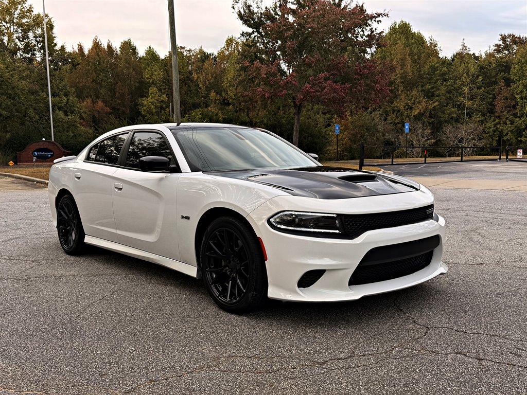 Dodge Charger photo 3
