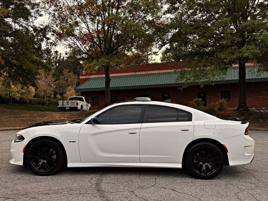 Dodge Charger photo 8