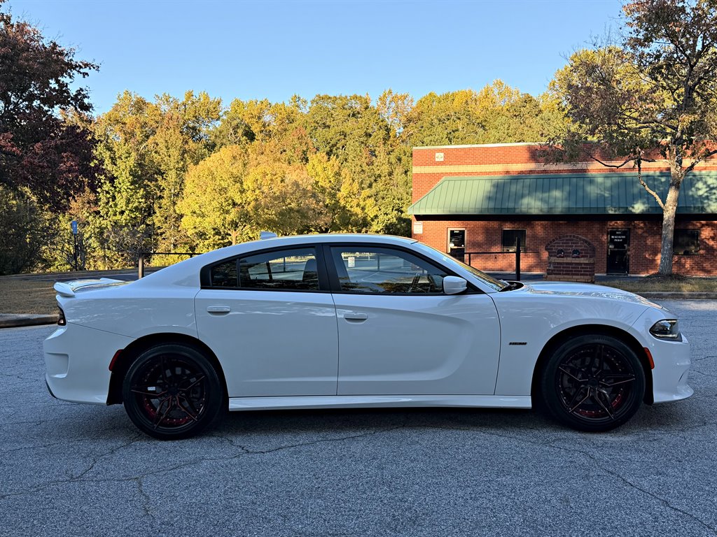 Dodge Charger photo 4