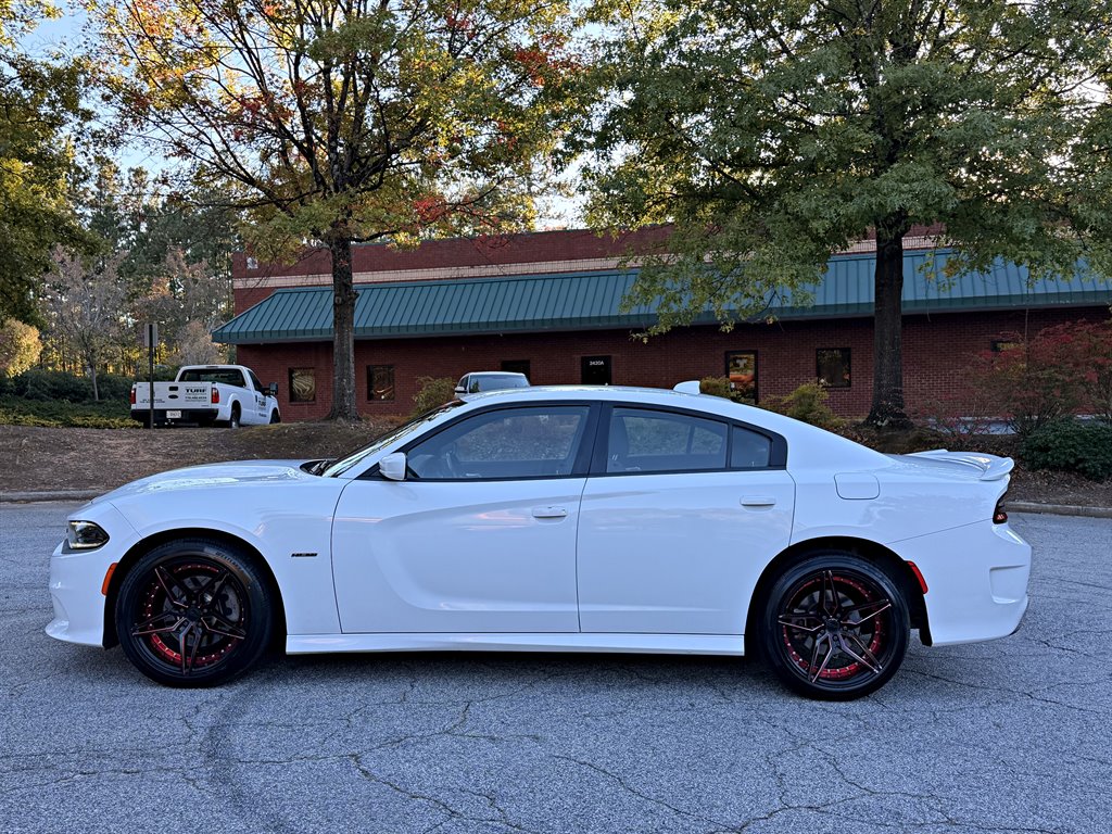 Dodge Charger photo 8
