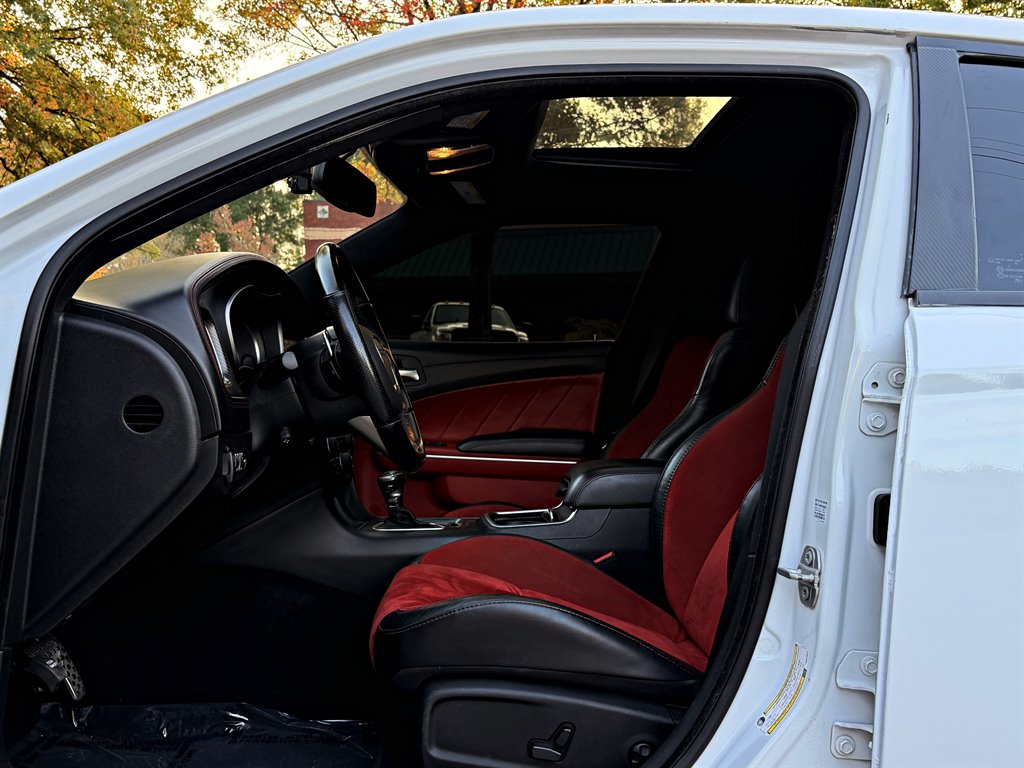 Dodge Charger photo 12