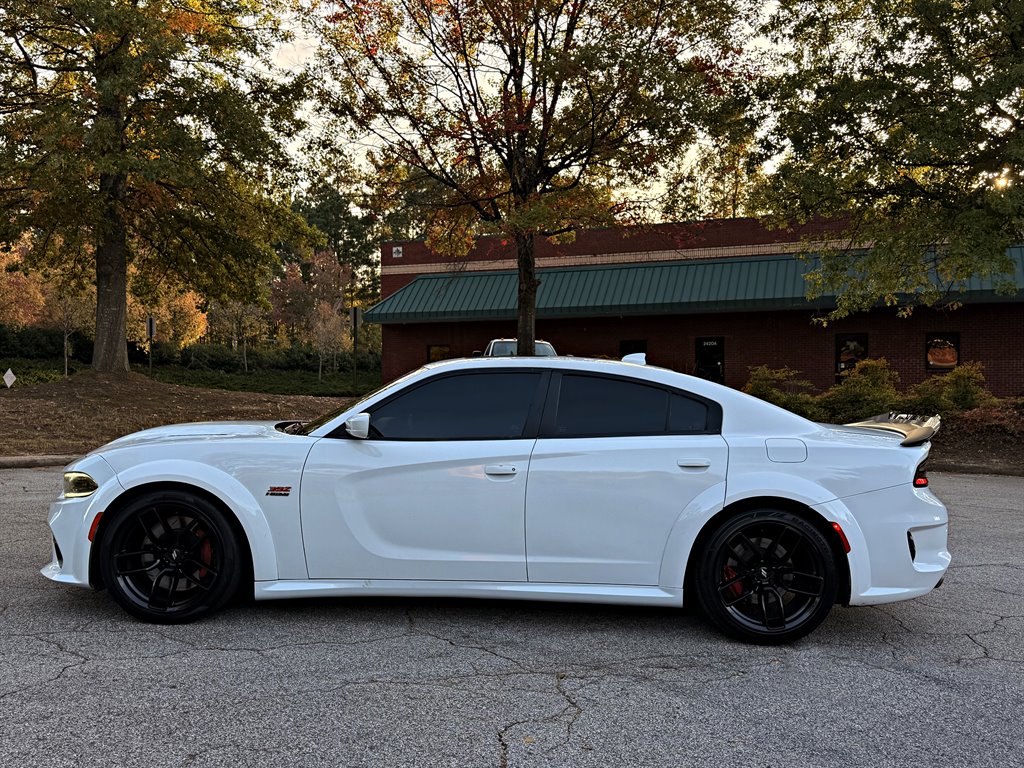 Dodge Charger photo 9
