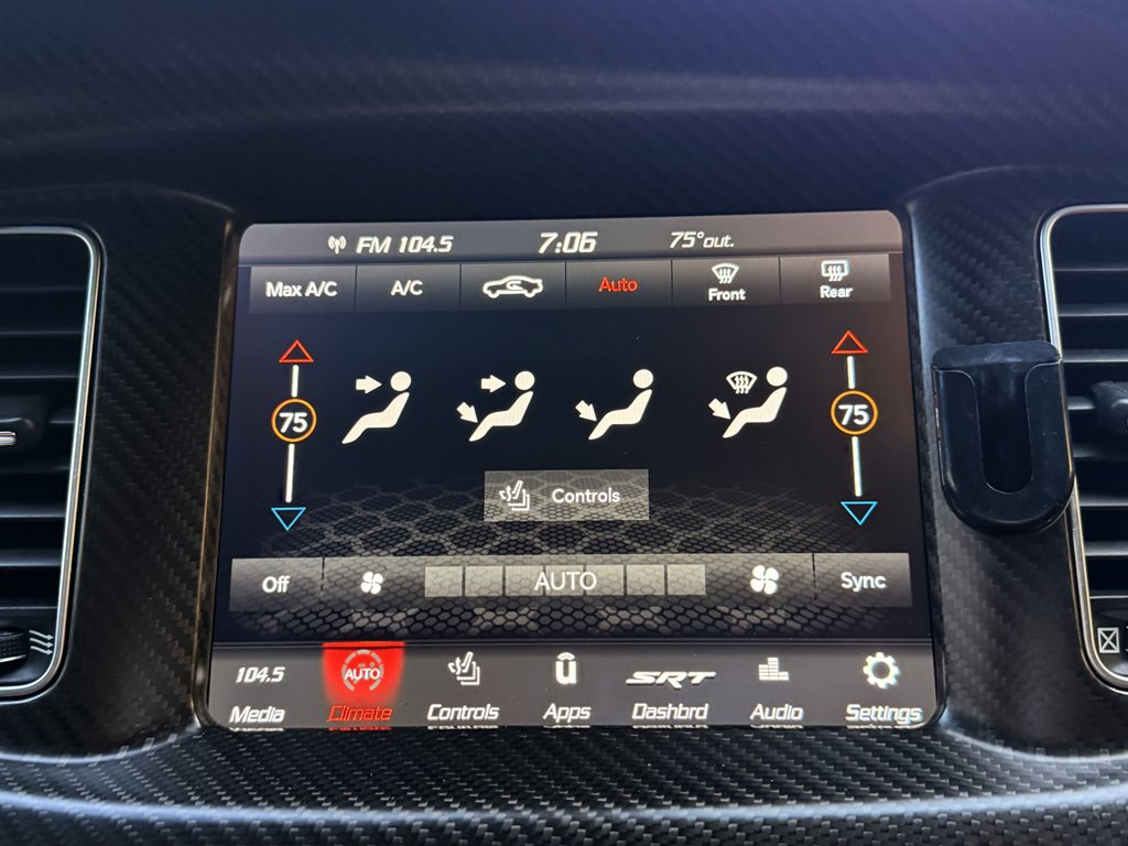 Dodge Charger photo 17